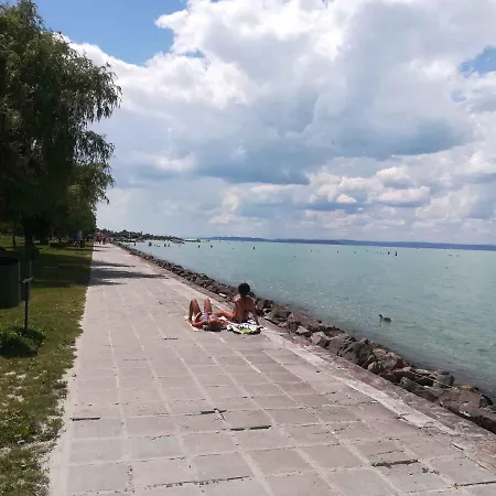 In Siofok-sosto - Balaton 45327 بيت للعطل *